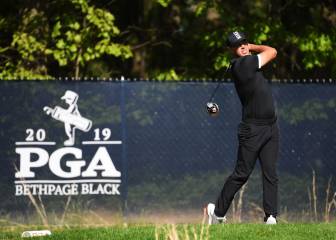 Koepka pone un muro de siete golpes a sus rivales en el PGA
