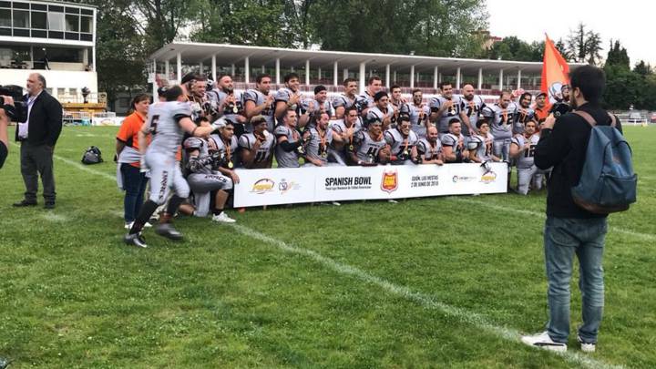 Badalona Dracs vuelve a ganar
la Spanish Bowl y acaba invicto