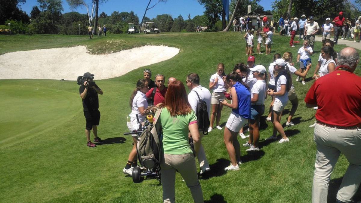 María Villanueva, tras ganar el campeonato de España absoluto de golf.