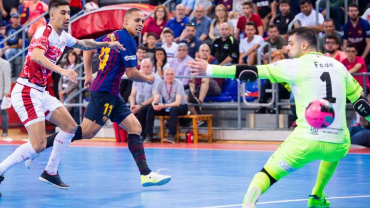 Resumen y resultado del Barcelona - ElPozo (7-2): el Barça golea y golpea primero