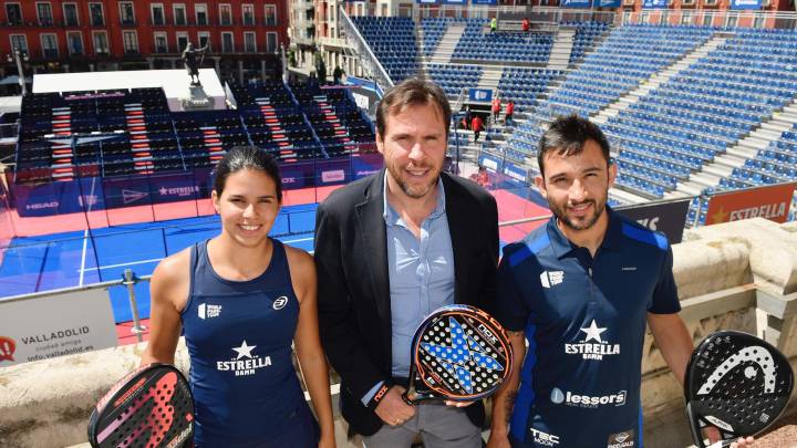 Delfina Brea, Puente y Sanyo, en la Plaza Mayor del pádel.