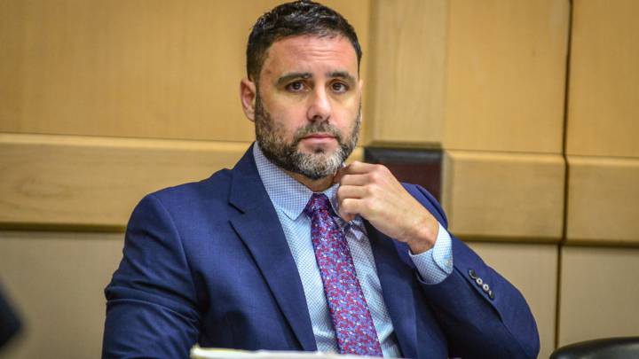 El hispano-estadounidense Pablo Ibar asiste a la fase oral del cuarto juicio al que es sometido, en el tribunal del condado Broward, en Fort Lauderdale, Florida (EE.UU.).