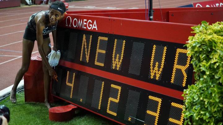Sifan Hassan rompe el récord del mundo de la milla (4:12:33)