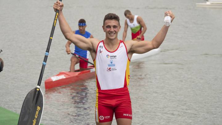 Cayetano García celebra su oro.