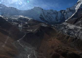 Nepal prepara la primera carretera para llegar al Everest