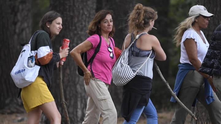 La hermana de Blanca Fernández Ochoa, Dolores Fernández Ochoa, durante la búsqueda en Las Dehesas en Cercedilla.