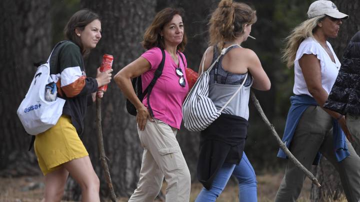 La hermana de Blanca Fernández Ochoa, Lola Fernández Ochoa, durante la búsqueda en Las Dehesas en Cercedilla.