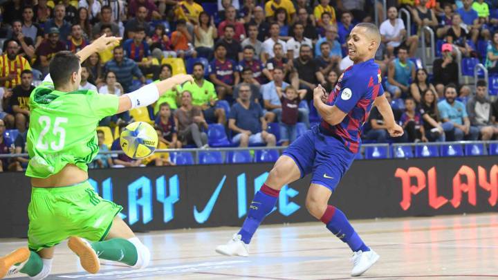 El Barça mantiene el rodillo y el Córdoba sigue en lo más alto