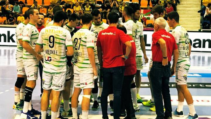 El Anaitasuna en un tiempo muerto.