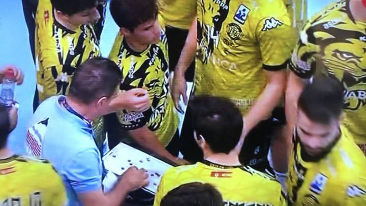 El Ademar despeja en Serbia
la clasificación en la EHF Cup