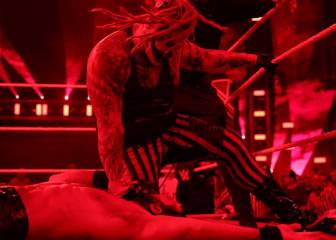 Wyatt, indestructible: vapulea a Rollins tras recibir una paliza