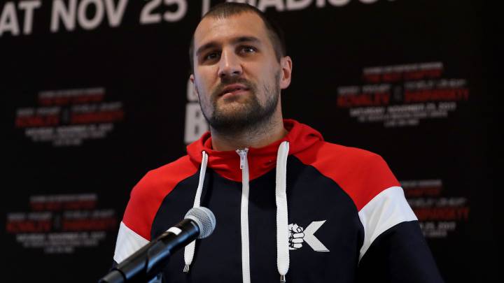 Sergey Kovalev habla de su pelea con Canelo Álvarez.