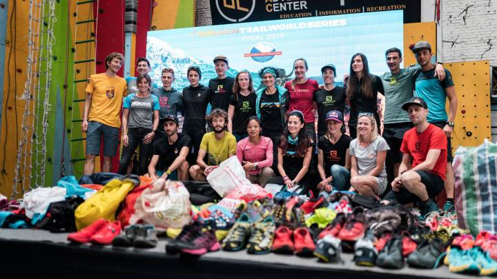 Aterrizaje en Nepal con la élite del trail liderada por Jornet