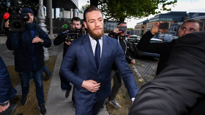 McGregor se declara culpable por una agresión en un bar y evita la cárcel
