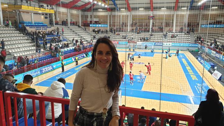 Begoña saltó de la grada para 'salvar' a Franklin