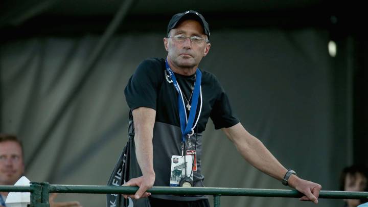 Alberto Salazar recurre al TAS para frenar la tormenta