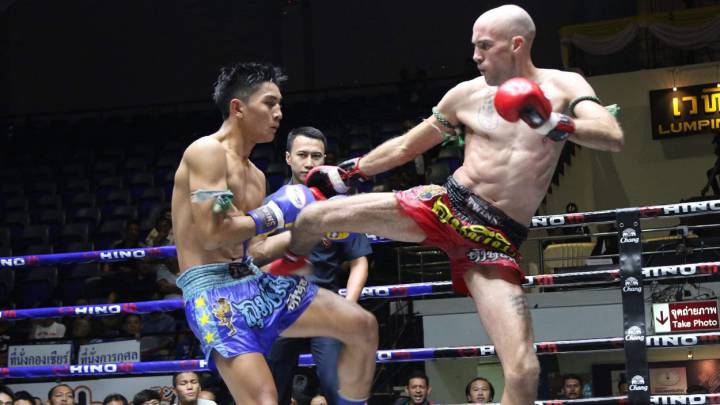 Carlos Coello reaparece con exhibición en el Lumpinee