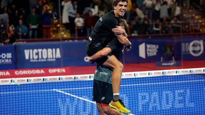 Navarro levanta a Lebrón tras ganar la semifinal.