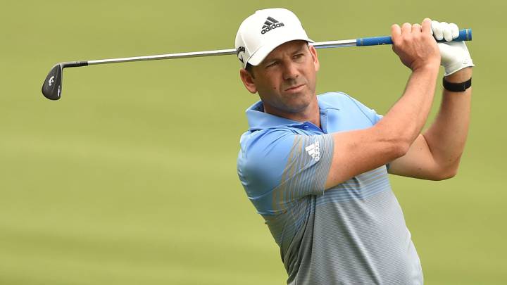 Sergio García golpea la bola durante la segunda jornada del Australian Open de golf en el Australian Golf Club de Sydney.
