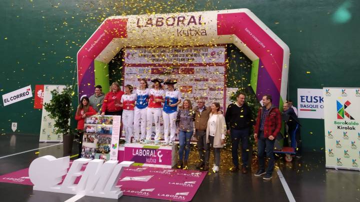 Leire Etxaniz y Miriam Arrillaga ganan las txapelas en Barakaldo