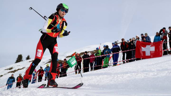 María Costa Díez compite en la prueba de esquí de travesía durante los Juegos Olímpicos de la Juventud de Lausana.