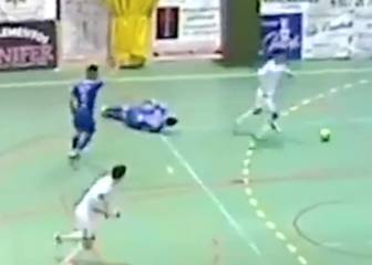 Fair play en su estado puro: ¡pudo anotar y botó el balón!