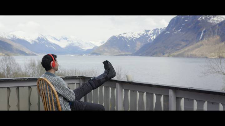 La vuelta al mundo más urbana de Kilian Jornet: historia de su último desafío documental