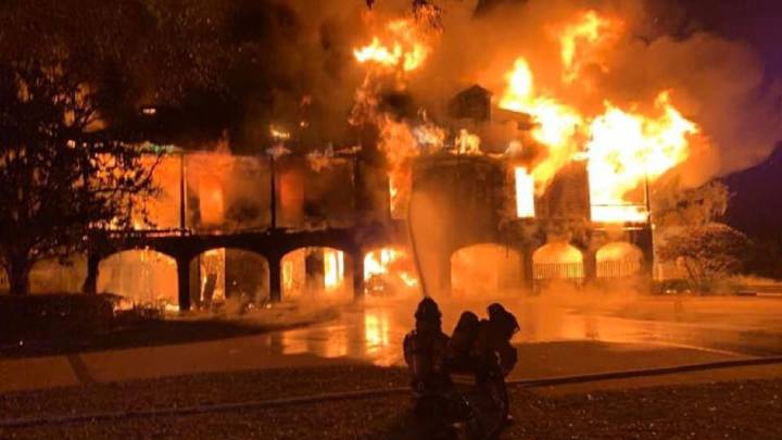 Un incendio arrasa la mansión
de Davis Love III en Georgia