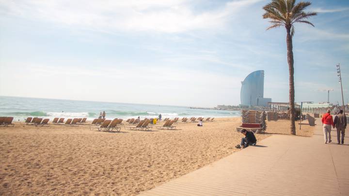 La playa de la Barceloneta.