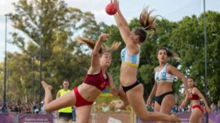 El balonmano español
se queda sin playa este verano