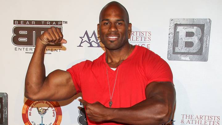 Shad Gaspard, estrella de la WWE, muere ahogado tras pedir que salven a su hijo