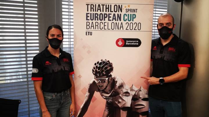 Anna Godoy y Fernando Alarza, en el acto de presentación de la Copa de Europa de Triatlón Sprint de Barcelona.