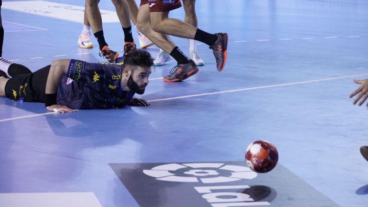 Marchán busca con la mirada un balón perdido