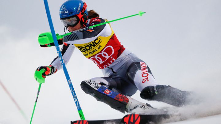 Vlhova gana el eslalon de Levi; Shiffrin segunda en su regreso