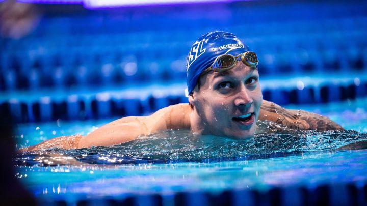 Dressel derriba dos muros más