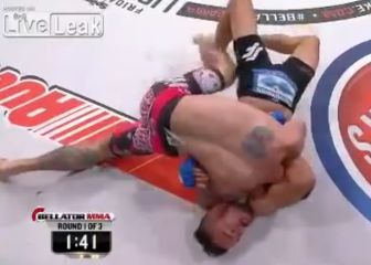 Inentendible lo del árbitro: luchador paró la pelea al ver mal a su rival