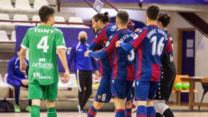 Levante y ElPozo completan los cuartos de final de Copa