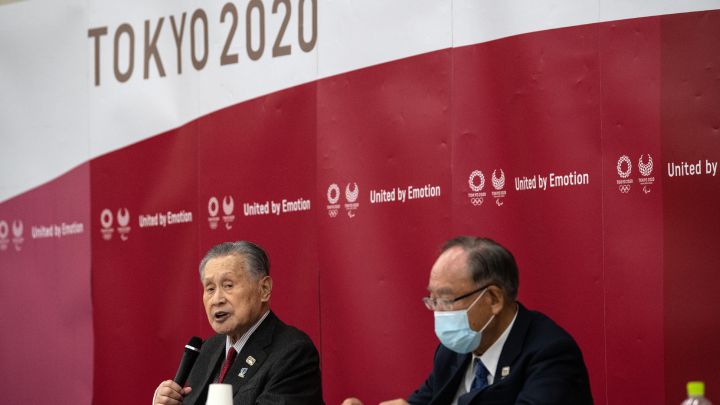 El presidente del Comité Organizador de Tokio 2020 Yoshiro Mori, habla tras una reunión del comité organizador de los Juegos Olímpicos en Tokio.