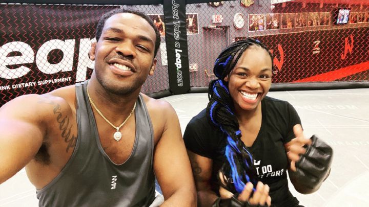 Claressa Shields pone fecha a su debut en MMA.