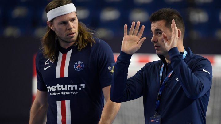 Raúl González con Mikkel Hansen