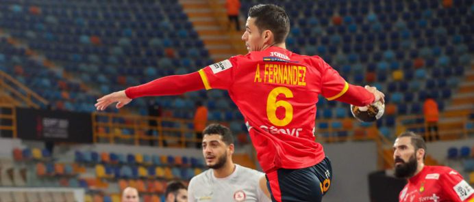 Ángel Fernández,10 goles desde el extremo.