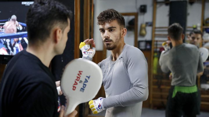 El duelo entre Jonfer e Isaac Cruz, en duda por los visados