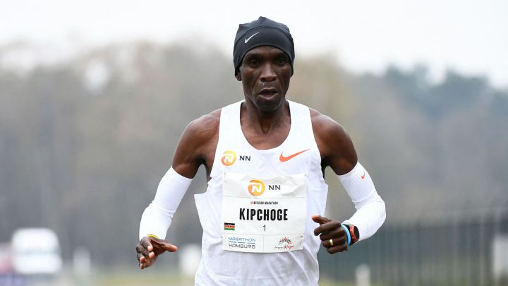 Kipchoge despega hacia el maratón olímpico en Twente