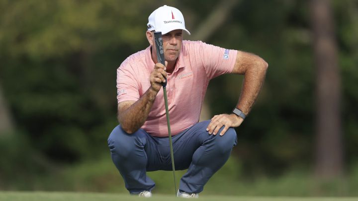 Grillo sigue desde el tercer puesto al líder Stewart Cink