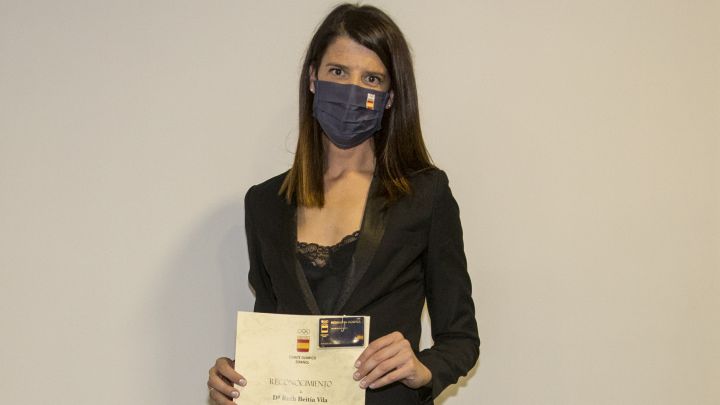 Ruth Beitia posa en la Gala del Comité Olímpico Español de 2020.