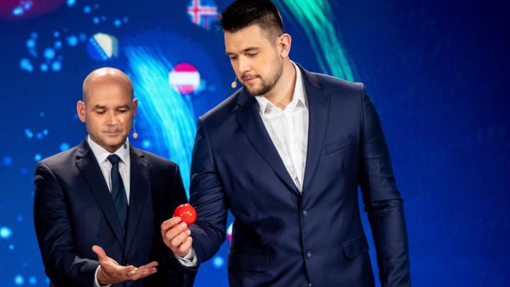 Banhidi, a la derecha, estrella húngara en el sorteo.