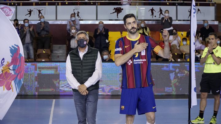 Raúl Entrerríios homenajeado.