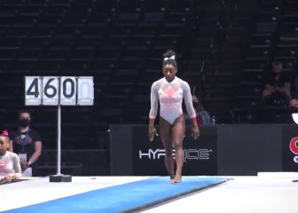 Simone Biles ejecuta un salto nunca antes visto en una mujer