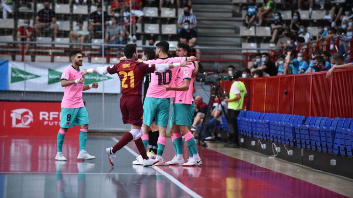 El Barça se impone con agonía al Movistar y el Palau decidirá