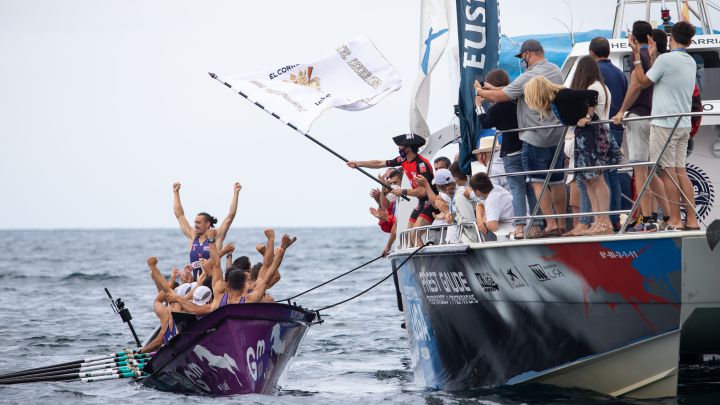 Santurtzi gana en Lekeitio y vuelve a escaparse en la general